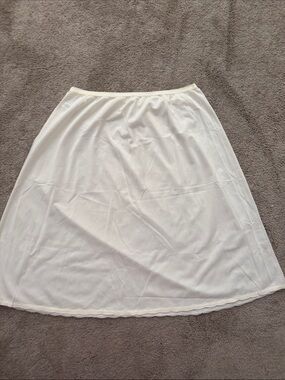 Vintage Shadowline Half Slip Skirt - Lightweight Lined Underskirt